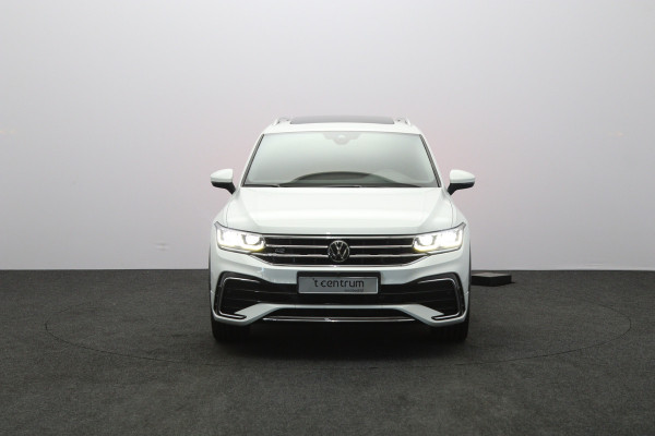 Volkswagen Tiguan 1.4 TSI eHybrid 245 PK R-Line Business+, 20" LM, Panoramadak, Leder, Adap. Onderstel