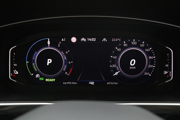 Volkswagen Tiguan 1.4 TSI eHybrid 245 PK R-Line Business+, 20" LM, Panoramadak, Leder, Adap. Onderstel