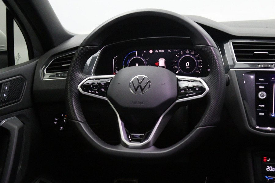 Volkswagen Tiguan 1.4 TSI eHybrid 245 PK R-Line Business+, 20" LM, Panoramadak, Leder, Adap. Onderstel