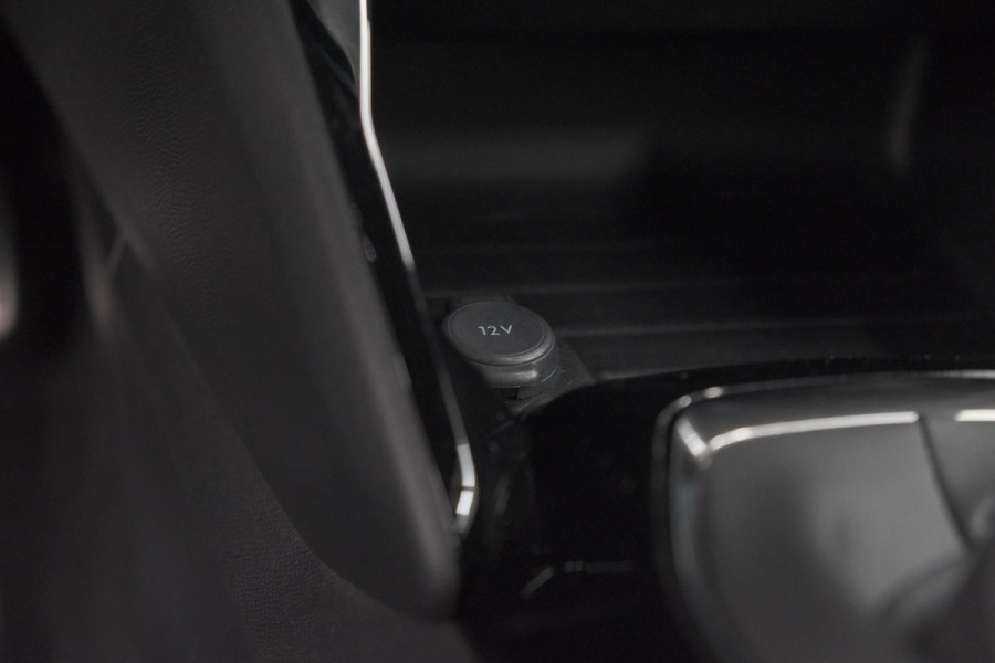 Peugeot 2008 PureTech 130 GT | Dodehoekdetectie | Navigatie | Apple Carplay | Stoelverwarming