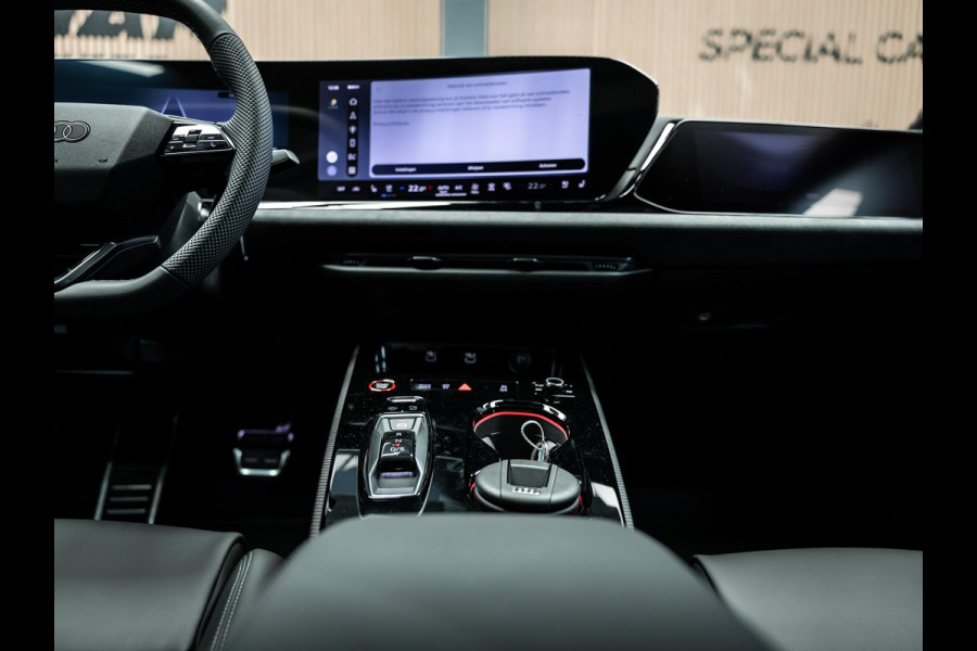 Audi A5 Limousine 2.0 e-hybrid quattro S edition Competition voorzien van alle bedenkbare opties!!!!