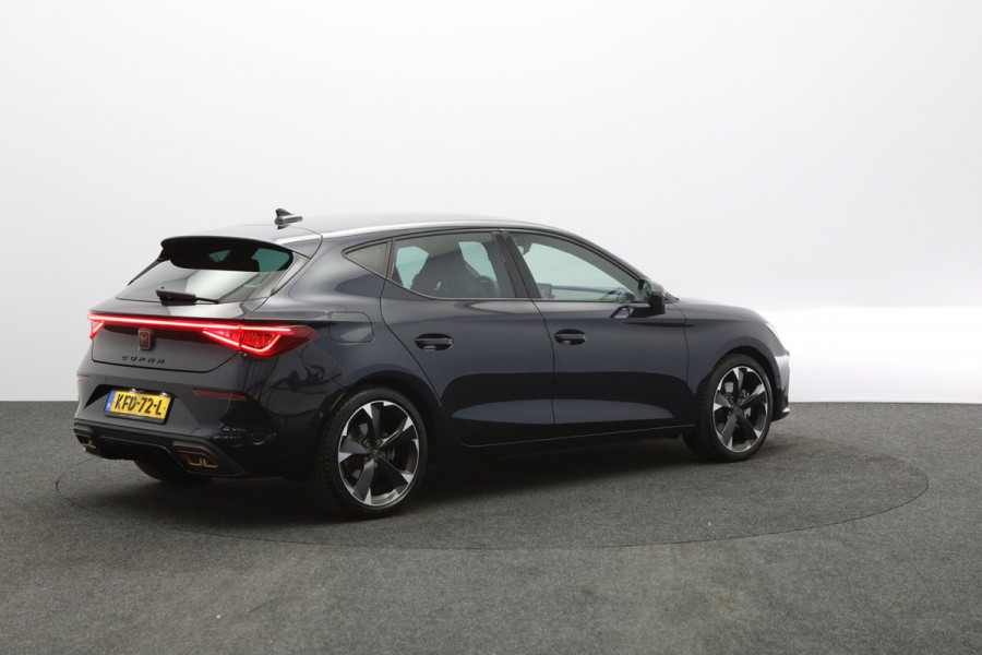 CUPRA Leon 1.4 e-Hybrid 204 PK Business PHEV, Stoelverwarming, Groot-Navigatie, Achteruitrijcamera