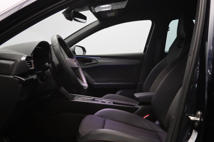 CUPRA Leon 1.4 e-Hybrid 204 PK Business PHEV, Stoelverwarming, Groot-Navigatie, Achteruitrijcamera