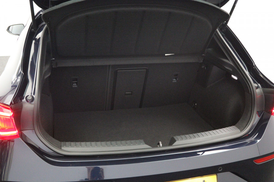 CUPRA Leon 1.4 e-Hybrid 204 PK Business PHEV, Stoelverwarming, Groot-Navigatie, Achteruitrijcamera