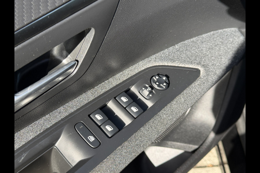 Peugeot 5008 BWJ 2021 | 1.2T 131PK Lease Active 7P | TREKHAAK | NAVI | CLIMA | 17'' LMV | PDC | CAMERA A | CRUISE |