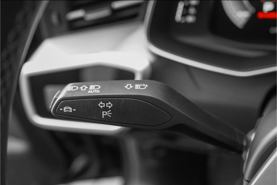 Audi A6 Avant 40 TFSI S Edition Pano Matrix LED Camera 21"