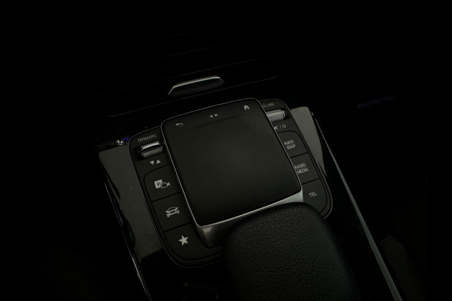 Mercedes-Benz CLA-Klasse 180 AMG Pano|Keyless|Sfeer|Memory|Stoelverwarming|AMG