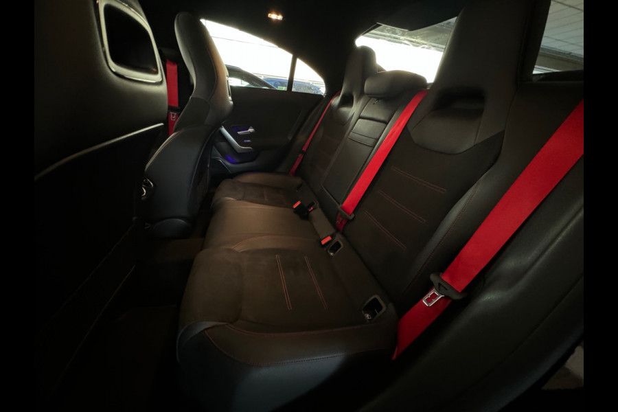 Mercedes-Benz CLA-Klasse 180 AMG Pano|Keyless|Sfeer|Memory|Stoelverwarming|AMG