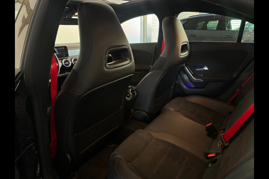Mercedes-Benz CLA-Klasse 180 AMG Pano|Keyless|Sfeer|Memory|Stoelverwarming|AMG