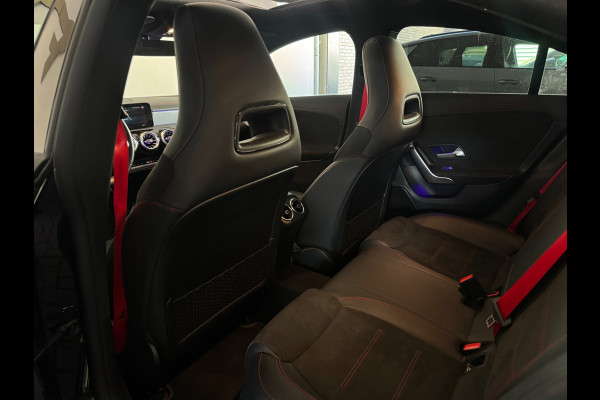 Mercedes-Benz CLA-Klasse 180 AMG Pano|Keyless|Sfeer|Memory|Stoelverwarming|AMG