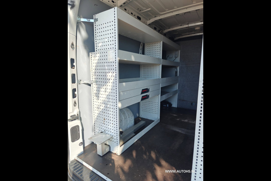 Renault Master T35 2.3 dCi 135 L2H2 ,+ werkplaats inrichting , Euro 6 , 1e Eig , 140 PK , Apk 8- 2027 , Camera , leuke bus.