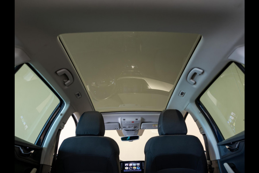 Škoda Kamiq 1.0 TSI Style 110pk / Elektrisch verstelbare stoelen / Panoramadak / Trekhaak / Dodehoek detectie / Achteruitrijcamera / Navigatie / Apple carplay /