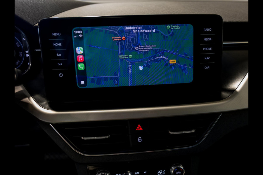 Škoda Kamiq 1.0 TSI Style 110pk / Elektrisch verstelbare stoelen / Panoramadak / Trekhaak / Dodehoek detectie / Achteruitrijcamera / Navigatie / Apple carplay /