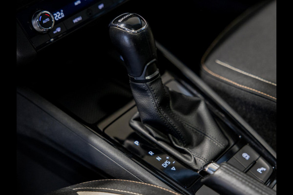 Škoda Kamiq 1.0 TSI Style 110pk / Elektrisch verstelbare stoelen / Panoramadak / Trekhaak / Dodehoek detectie / Achteruitrijcamera / Navigatie / Apple carplay /