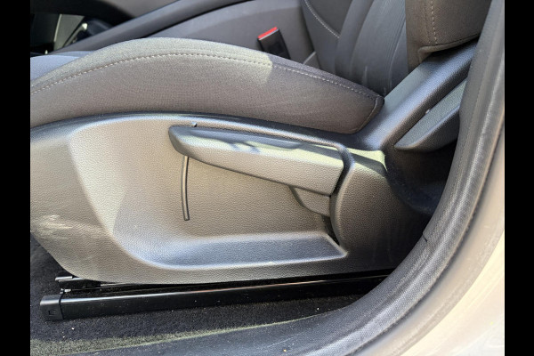 MG Mg5 electric Long Range Comfort 61 kWh SOH 96% | ACHTERUITRIJCAMERA | ADAPTIVE CRUISE CONTROL | STOEL & STUURVERWARMING | MG DEALER ONDERHOUDEN | FABRIEKSGARANTIE T/M 12-2030 |