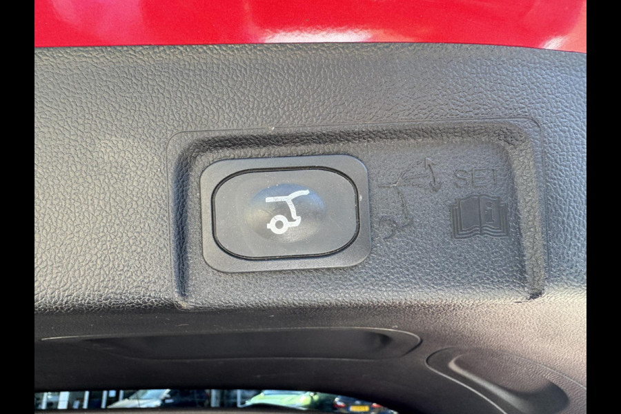 Ford Puma 1.0 EcoBoost Hybrid ST-Line X 125pk B&O Audio | Afneembare Trekhaak | Lederen Bekleding | Adaptieve Cruise | Winterpack | BLIS
