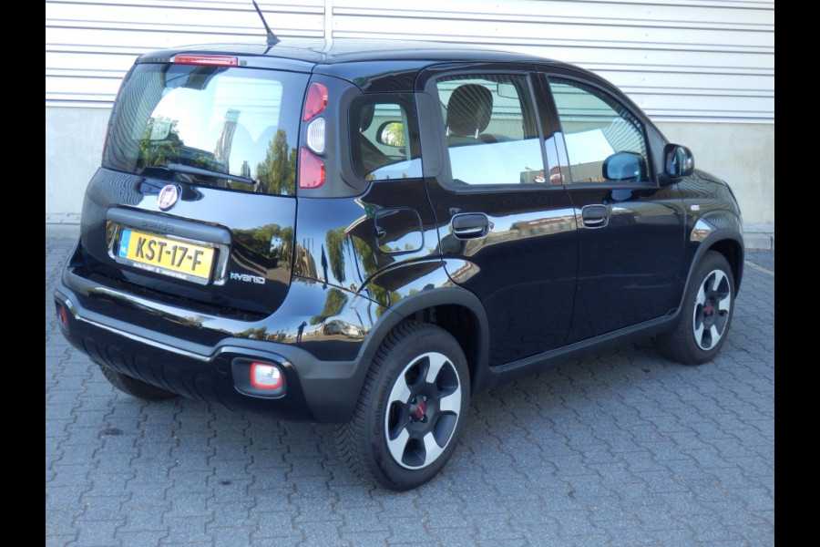 Fiat Panda 1.0 Hybrid Cross I 5 pers. uitv. I Airco I Tel voorber. I