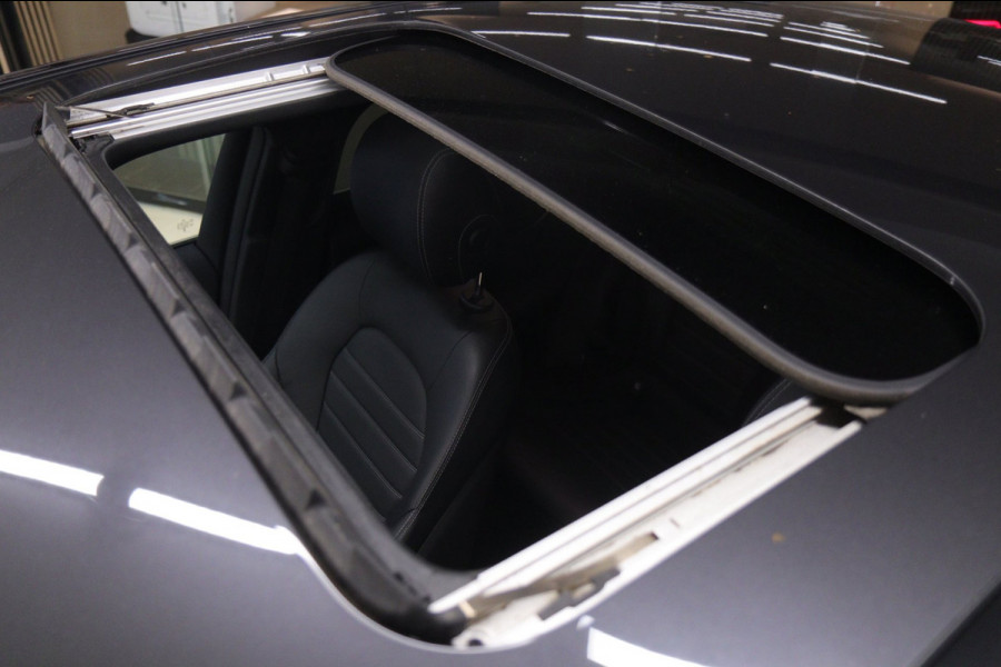 Mercedes-Benz GLC Coupé 300e 4MATIC PANO/CARPLAY/KEYLESS/SFEERVER/VOL
