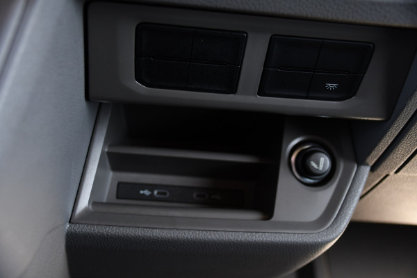 MAN TGE 3.140 35 2.0 L3H3 PB Edition FACELIFT! Camera, Adaptieve Cruise, Carplay, Stoelverwarming, LED, Automaat, 140pk, Geveerde stoel, Stoelmassage, Uniek!