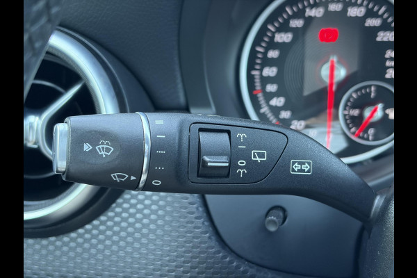 Mercedes-Benz A-Klasse 160 Ambition Automaat l Dealer Onderhouden l Pano l Carplay l Stoelverw l Navi l Halfleder l Pdc l LED l Clima l Cruise l Lm velgen l 102pk l N.A.P l Apk tot 07-2027