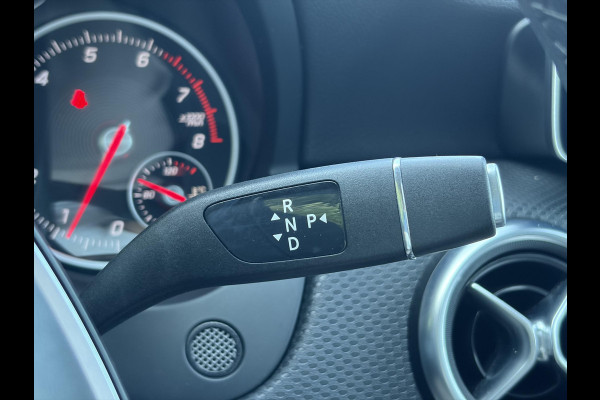 Mercedes-Benz A-Klasse 160 Ambition Automaat l Dealer Onderhouden l Pano l Carplay l Stoelverw l Navi l Halfleder l Pdc l LED l Clima l Cruise l Lm velgen l 102pk l N.A.P l Apk tot 07-2027