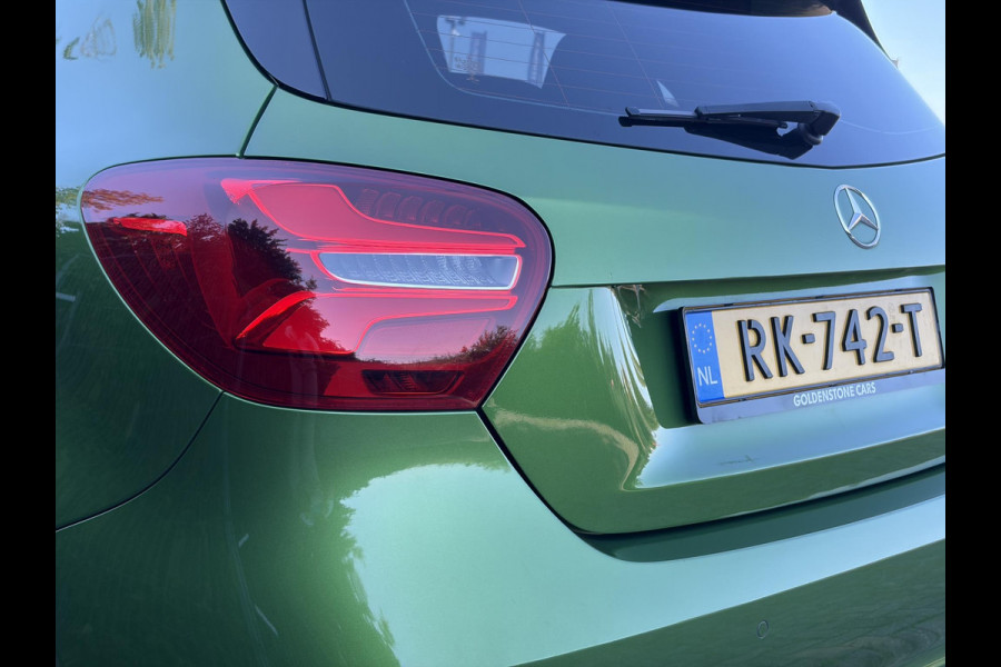 Mercedes-Benz A-Klasse 160 Ambition Automaat l Dealer Onderhouden l Pano l Carplay l Stoelverw l Navi l Halfleder l Pdc l LED l Clima l Cruise l Lm velgen l 102pk l N.A.P l Apk tot 07-2027