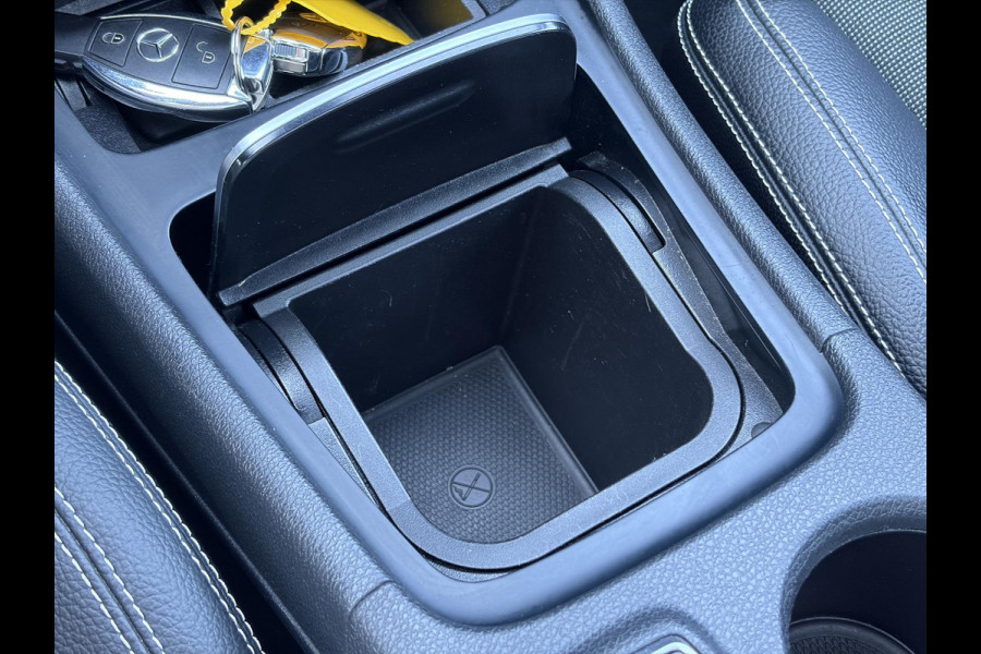 Mercedes-Benz A-Klasse 160 Ambition Automaat l Dealer Onderhouden l Pano l Carplay l Stoelverw l Navi l Halfleder l Pdc l LED l Clima l Cruise l Lm velgen l 102pk l N.A.P l Apk tot 07-2027