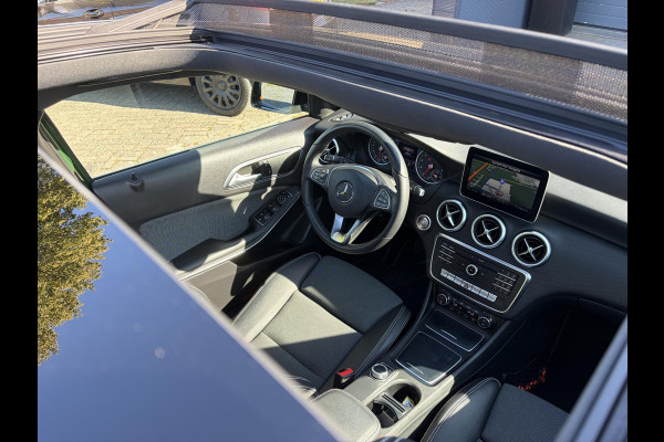 Mercedes-Benz A-Klasse 160 Ambition Automaat l Dealer Onderhouden l Pano l Carplay l Stoelverw l Navi l Halfleder l Pdc l LED l Clima l Cruise l Lm velgen l 102pk l N.A.P l Apk tot 07-2027