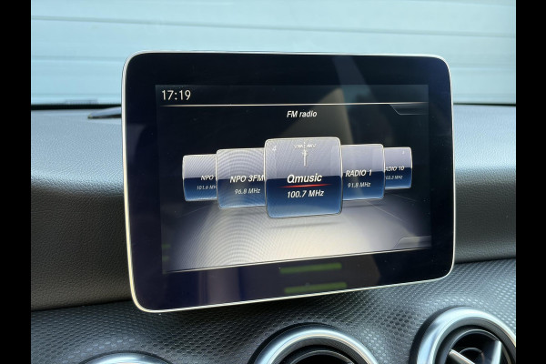 Mercedes-Benz A-Klasse 160 Ambition Automaat l Dealer Onderhouden l Pano l Carplay l Stoelverw l Navi l Halfleder l Pdc l LED l Clima l Cruise l Lm velgen l 102pk l N.A.P l Apk tot 07-2027