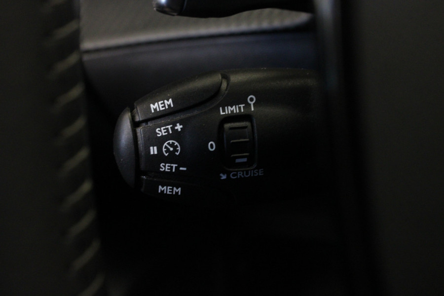 Peugeot 2008 1.2 PureTech Allure Pack