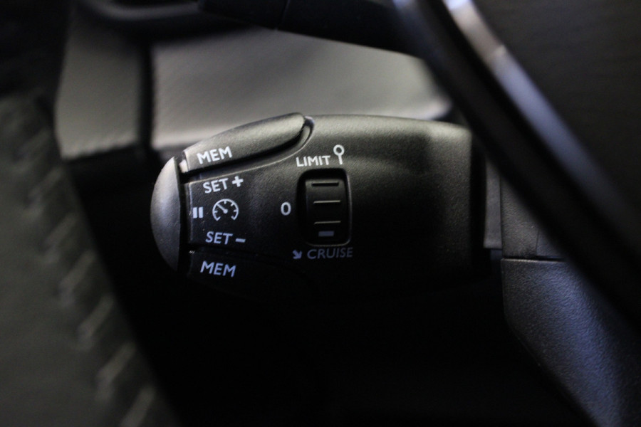 Peugeot 208 1.2 PureTech 75 Active Carplay