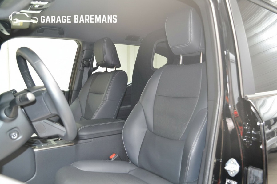 Toyota Land Cruiser 250 2.8 D-4D Blind Van Navigator