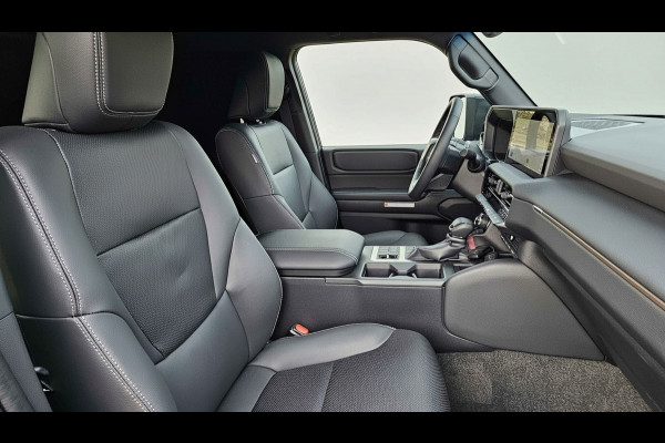 Toyota Land Cruiser 250 2.8 D-4D Executive 5P. Geel kenteken INCL BTW EN BPM