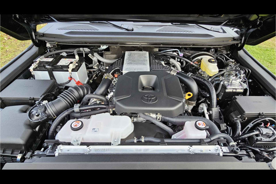 Toyota Land Cruiser 250 2.8 D-4D Executive 5P. Geel kenteken INCL BTW EN BPM
