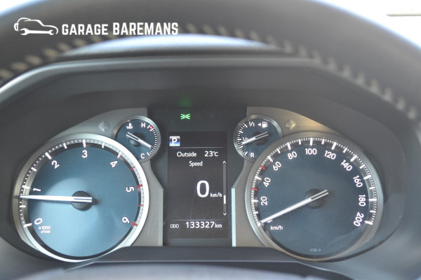 Toyota Land Cruiser 2.8 D-4D-F Challenger Window Van BEARLOCK