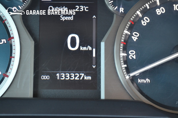 Toyota Land Cruiser 2.8 D-4D-F Challenger Window Van BEARLOCK