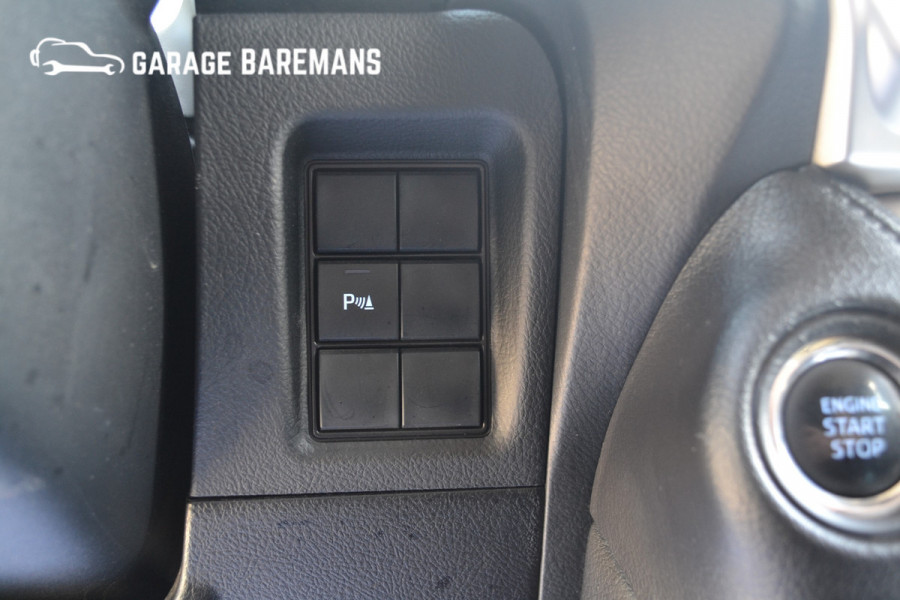 Toyota Land Cruiser 2.8 D-4D-F Challenger Window Van BEARLOCK