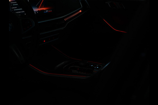 BMW X5 xDrive50e M-Sport Pro | Panoramadak | HUD | Harman/Kardon | Active Cruise | 360 Camera | Stoelverwarming + Ventialatie | Memory Seats | BMW Gesture Control | Ambiance Interieur |