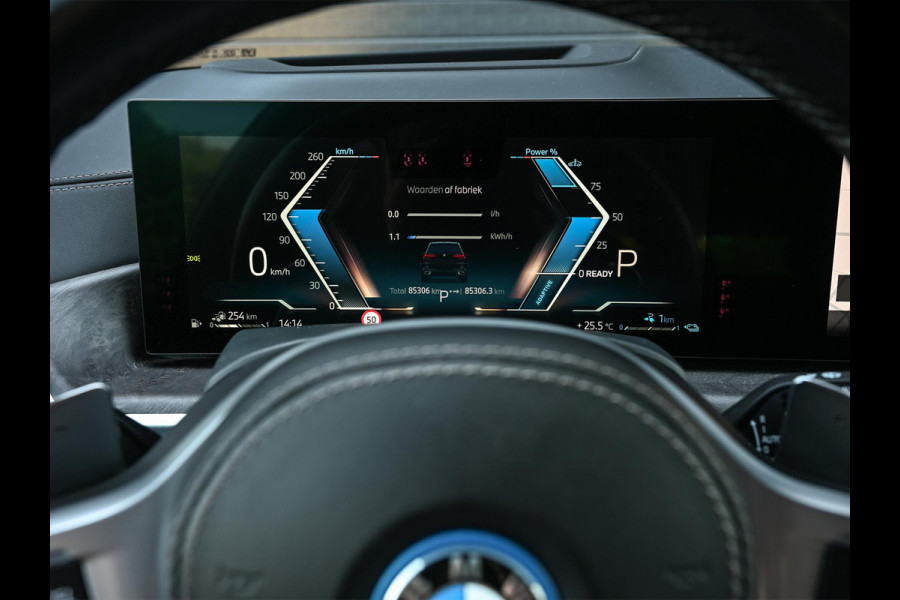 BMW X5 xDrive50e M-Sport Pro | Panoramadak | HUD | Harman/Kardon | Active Cruise | 360 Camera | Stoelverwarming + Ventialatie | Memory Seats | BMW Gesture Control | Ambiance Interieur |