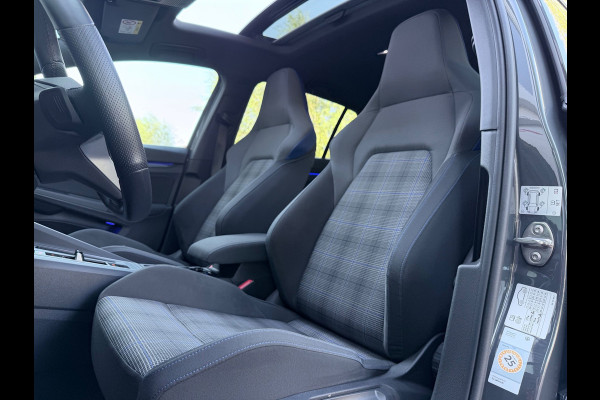 Volkswagen Golf 1.4 eHybrid GTE Pano/Matrix/HuD