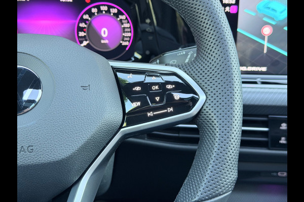 Volkswagen Golf 1.5 TSI 3x R-Line Pano/Matrix/Camera