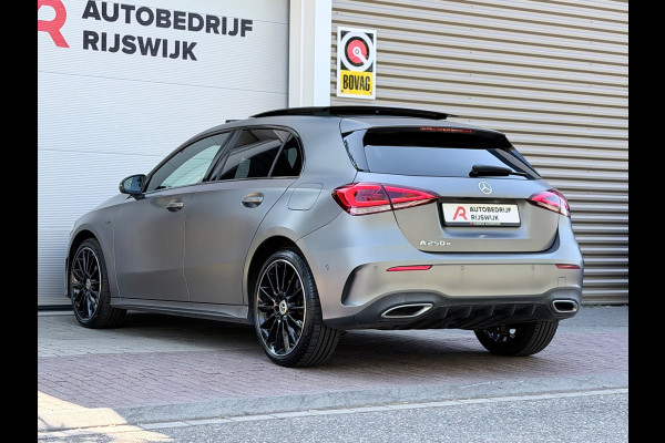 Mercedes-Benz A-Klasse 250 e Premium Pano/Sfeer/Blindspot