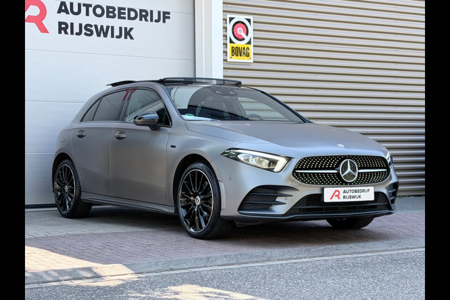 Mercedes-Benz A-Klasse 250 e Premium Pano/Sfeer/Blindspot