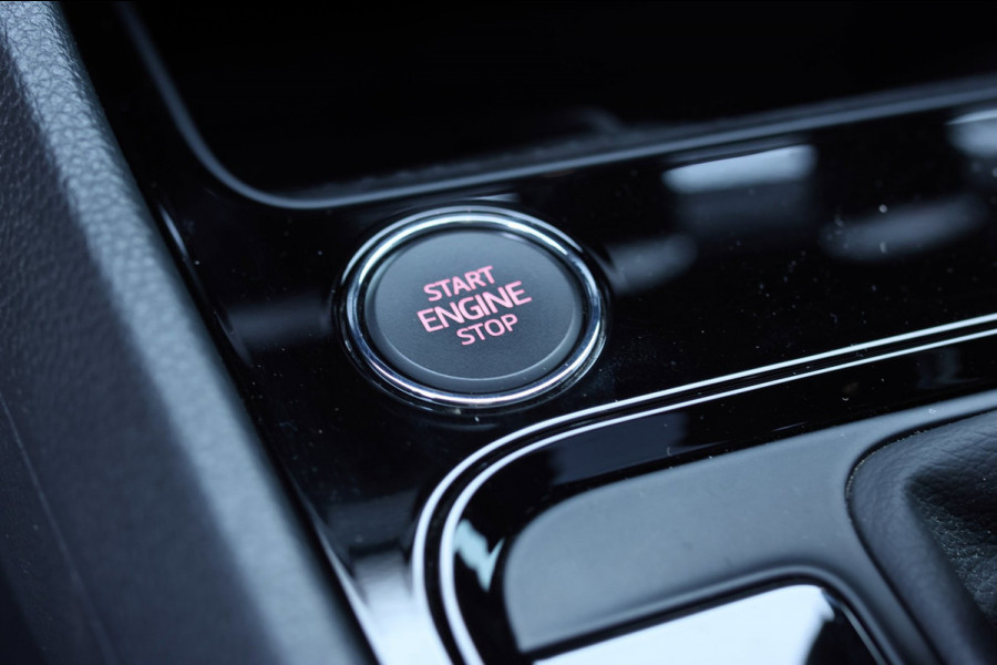 CUPRA Ateca 2.0 TSI 4DRIVE *Pano*Kuipstoelen*Remus*Trekhaak*Beats*