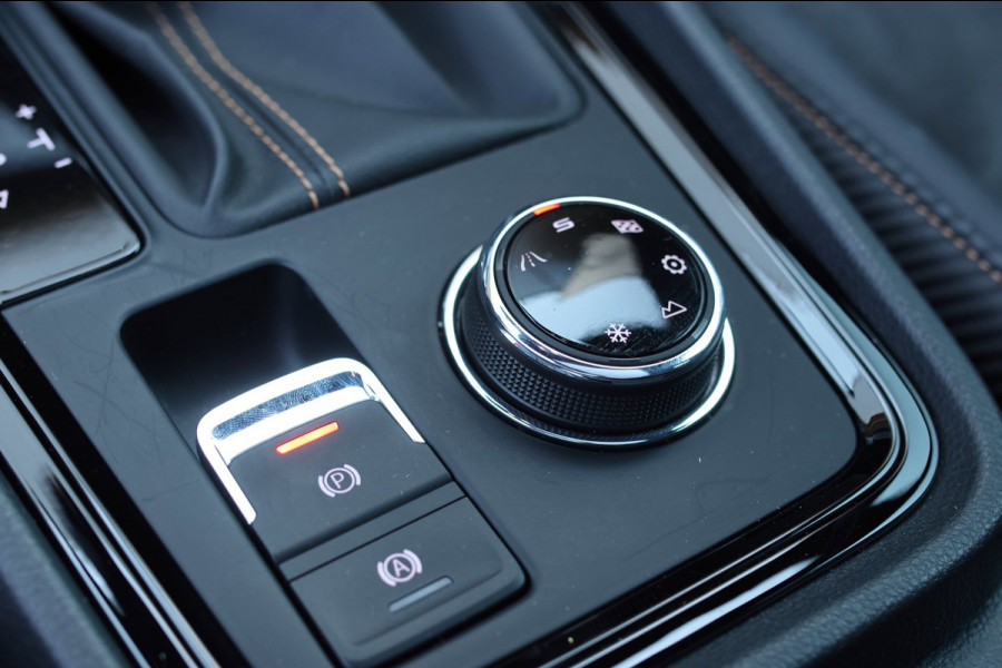 CUPRA Ateca 2.0 TSI 4DRIVE *Pano*Kuipstoelen*Remus*Trekhaak*Beats*