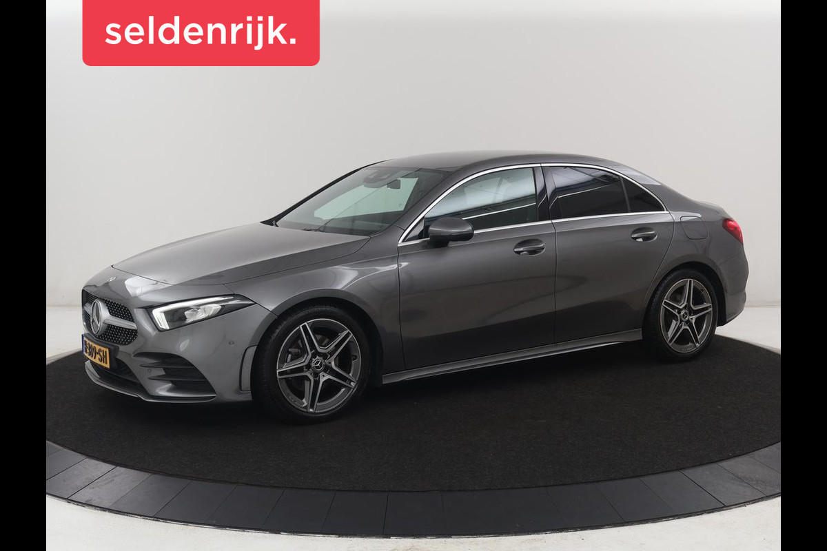 Mercedes-Benz A-Klasse 180 Business Solution AMG | Leder/alcantara | Stoelverwarming | Cruise control | Widescreen | Carplay | Climate control | Camera | Park assist |