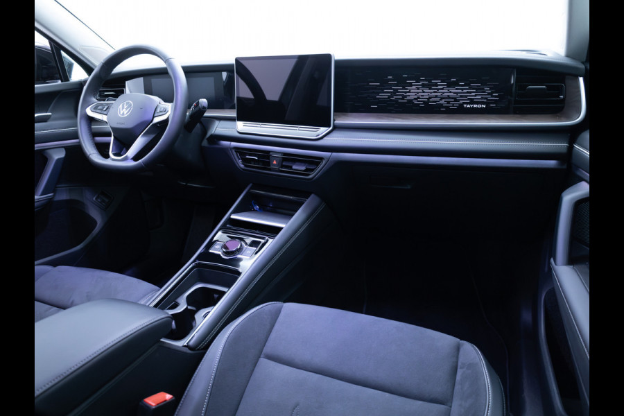 Volkswagen Tayron 1.5 eHybrid Elegance Business | IQ Led | Elec. trekhaak | Stoel- & Stuur verw. | 18" LMV | Elec. achterklep | Navigatie, Travel assist, Geluidswerend glas, All season banden