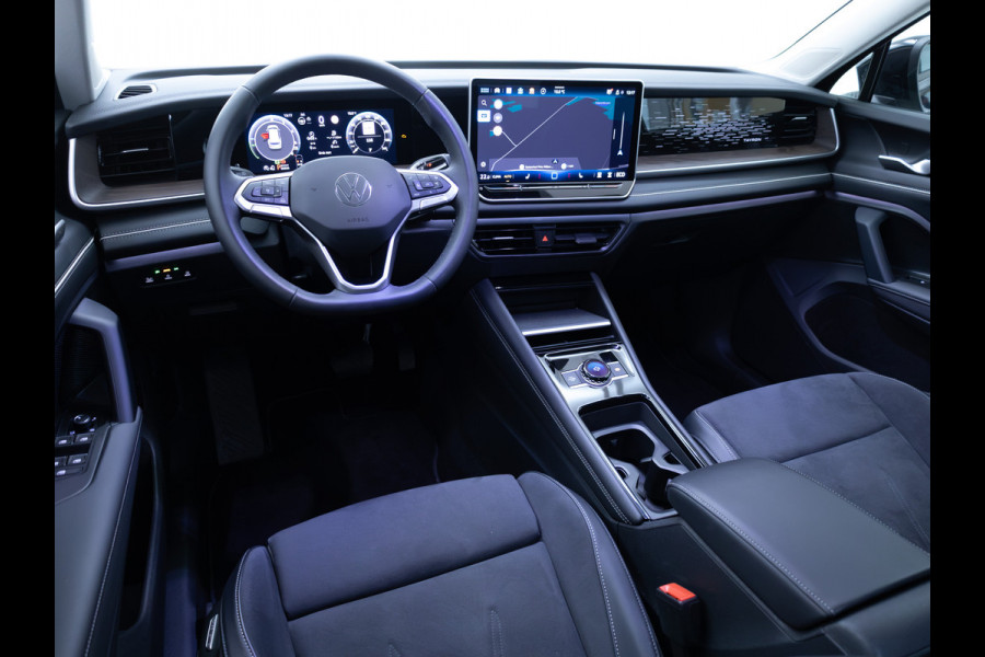 Volkswagen Tayron 1.5 eHybrid Elegance Business | IQ Led | Elec. trekhaak | Stoel- & Stuur verw. | 18" LMV | Elec. achterklep | Navigatie, Travel assist, Geluidswerend glas, All season banden