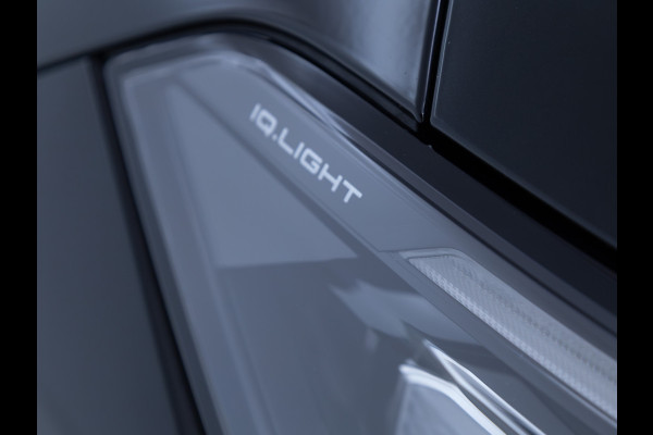 Volkswagen Tayron 1.5 eHybrid Elegance Business | IQ Led | Elec. trekhaak | Stoel- & Stuur verw. | 18" LMV | Elec. achterklep | Navigatie, Travel assist, Geluidswerend glas, All season banden