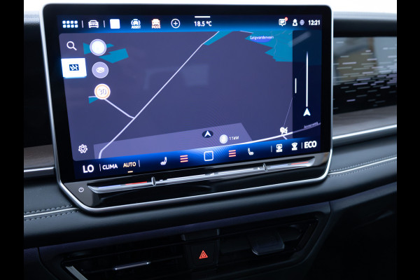 Volkswagen Tayron 1.5 eHybrid Elegance Business | IQ Led | Elec. trekhaak | Stoel- & Stuur verw. | 18" LMV | Elec. achterklep | Navigatie, Travel assist, Geluidswerend glas, All season banden
